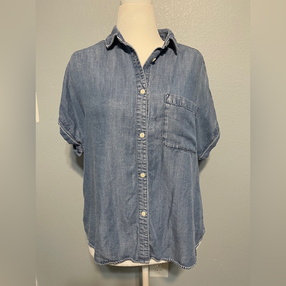 Quince Blue Button Up Shirt Short Sleeve Pocket Minimalist Chambray Top Medium - Picture 2 of 9